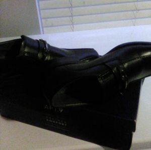 Kenneth Cole dress shoes